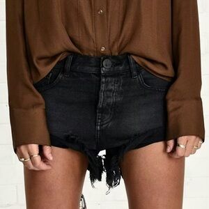 One Teaspoon Bandits Black Shorts 23